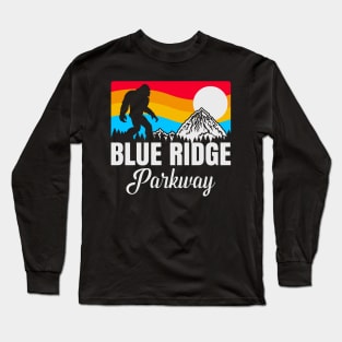 Blue Ridge Parkway National Park Bigfoot, North Carolina Sasquatch Retro Long Sleeve T-Shirt